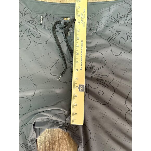 RS Surf Swim Trunks Men's 34 Gray Hawaiian Floral Surf Bathing Suit Beach - Picture 5 of 8